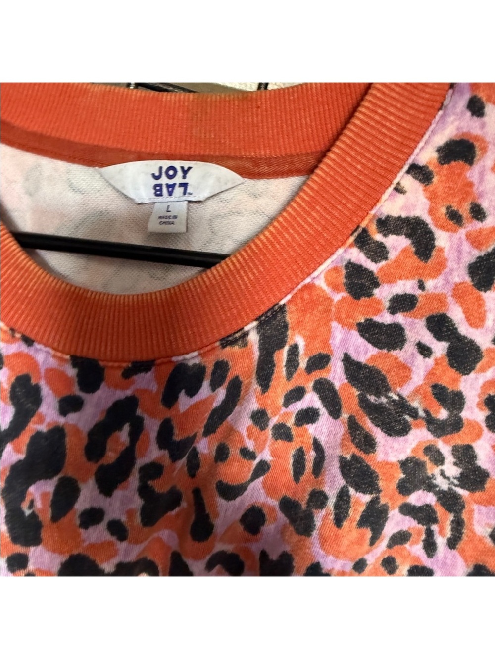 joy lab sweater pink black cheetah large l crew neck animal Sweatshirt . - Picture 3 of 5